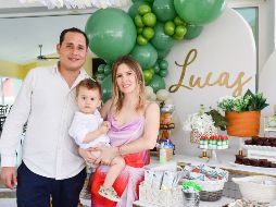 Israel y Lucas Palafox con Marisa Rodríguez. GENTE BIEN JALISCO/ MARIFER RACHED