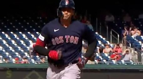 Urías logró el primer grand slam de su carrera en la Major League Baseball. ESPECIAL