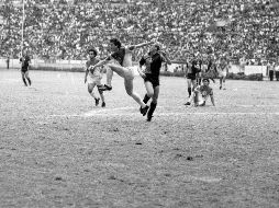 En la ida de las semifinales de la temporada 1984-1985, Águilas y Zorros, terminaron empatados 1-1. EL INFORMADOR / ARCHIVO