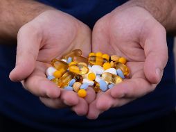 Para algunas personas puede ser beneficioso consumir ciertos nutrientes que se encuentran en los suplementos de multivitaminas y minerales. ESPECIAL /  Volodymyr Hryshchenko  vía UNSPLASH