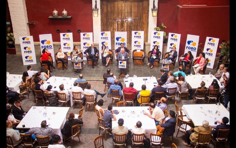 Grupo Foro Plural Jalisco espera respuesta pronta al amparo vs distribución de libros de texto