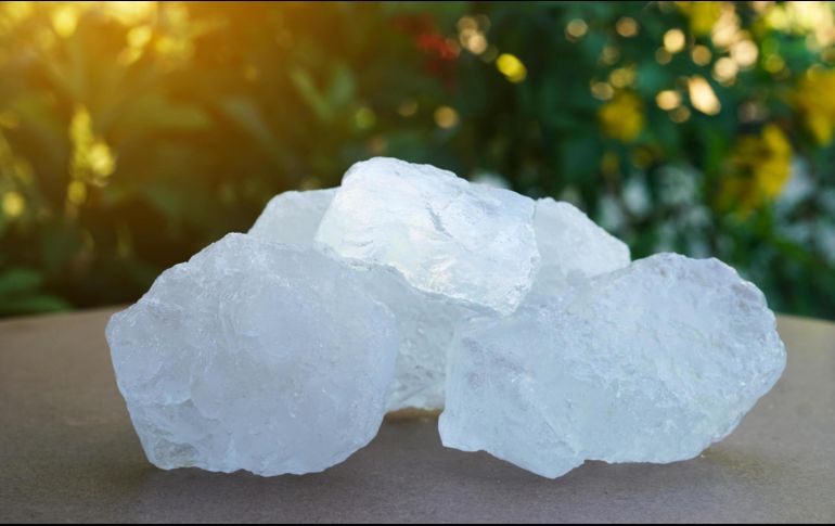 La piedra de alumbre es un desodorante natural. ESPECIAL/Unsplash