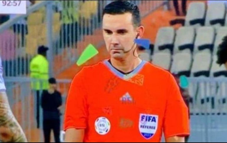 César Ramos debutó como árbitro en la liga de Arabia Saudita. ESPECIAL