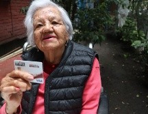Los adultos con 65 años recién cumplidos podrán acudir a los dos mil 133 módulos de Bienestar. ESPECIAL/Secretaría del Bienestar