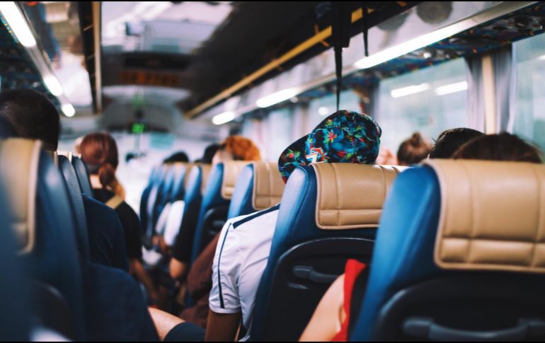 Si estás cansado de marearte cuando sales de viaje, te decimos algunas recomendaciones para evitar que te siga sucediendo. Unsplash.