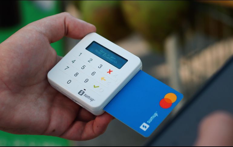 Lanzan nuevas tarjetas de crédito y débito inclusicas./ unsplash- Nathana Rebouças