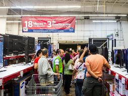 Si tienes tarjeta del INAPAM no olvides aprovechar tu descuento en Sam's Club. EL INFORMADOR/Archivo