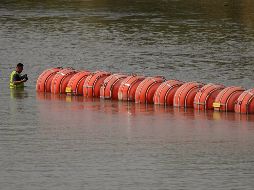 El Presidente de México señaló que Ron DeSantis también está en campaña con temas migratorios 