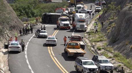 El accidente ocurrió el martes temprano en una autopista con dirección al sur, hacia el estado de Oaxaca. EFE/Jesús Méndez