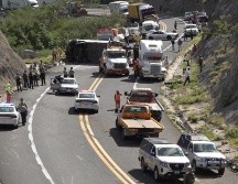 El accidente ocurrió el martes temprano en una autopista con dirección al sur, hacia el estado de Oaxaca. EFE/Jesús Méndez