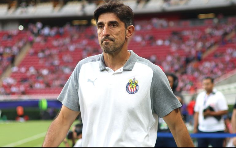 El técnico de Chivas refrendó su apoyo a Víctor Guzmán y a su equipo. IMAGO7