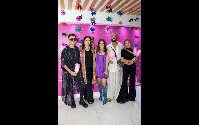 Sandro Cruz, Gabriela Sánchez, Artemisa Ramírez, Jorge Lupercio y Gaby Sánchez. GENTE BIEN JALISCO/ Christian Pérez