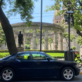 Siguen estacionándose en zonas prohibidas del Centro Histórico