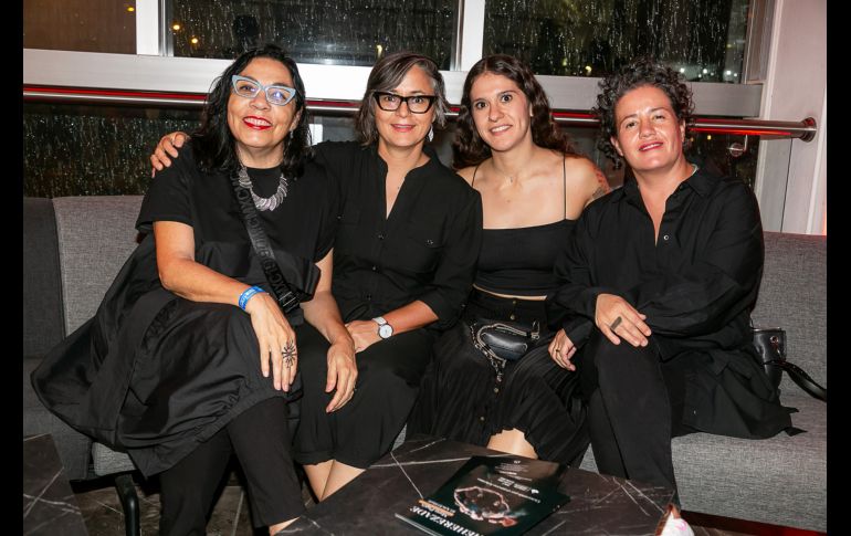Laura Niembro, Susana Chávez, Karen García y Lourdes González. Gente Bien/ Jorge Soltero
