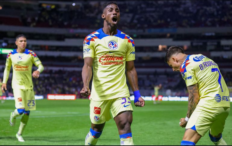 El gran nivel que ha mostrado Julián Quiñones lo llevará a portar la casaca Tricolor. IMAGO7/Archivo