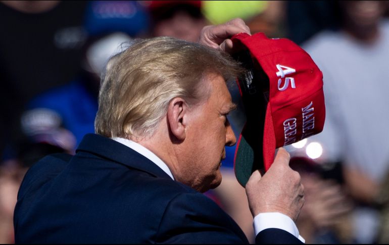 Donald Trump es ahora el primer expresidente en estar fichado, acusado por haber intentado revertir los resultados de las elecciones en Georgia del 2020. AFP / Brendan Smialowski.