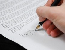 En caso de que las mentiras sean descubiertas, la Ley Federal del Trabajo dicta que es despido justificado. Pexels.