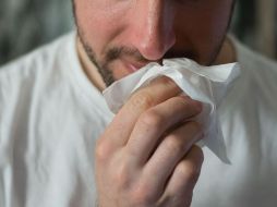 Hay varios factores que pueden aumentar el riesgo de presentar sinusitis. ESPECIAL / Foto de Brittany Colette en Unsplash