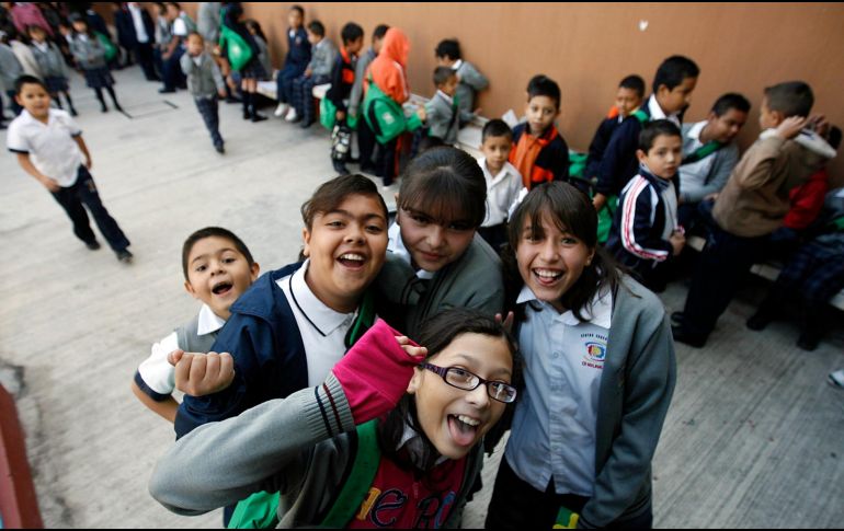 Es importante es importante dar a los niños alimentos preparados en casa, en lugar de darles dinero. EL INFORMADOR / ARCHIVO
