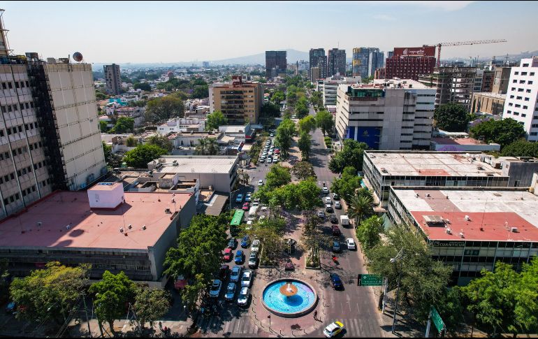 Este lugar cuenta con el emblemático Paseo de Chapultepec, donde la gente se congrega en cafeterías y bares. EL INFORMADOR / ARCHIVO
