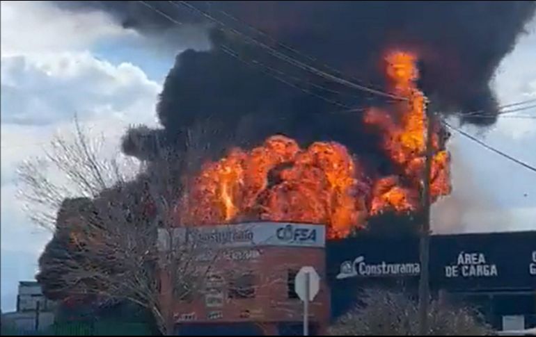 Al sitio se dirigieron unidades de PCNL, Protección Civil de Cadereyta y unidades de bomberos, informando que para las 16:15 horas el fuego estaba controlado y se trabajaba en su liquidación. ESPECIAL
