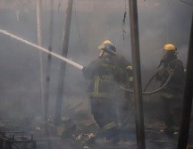 De acuerdo con los elementos municipales, afortunadamente no hubo personas lesionadas, y el fuego pudo contenerse y extinguirse antes de que se propagara a los alrededores. ESPECIAL /  Unidad de Protección Civil y Bomberos de Guadalajara
