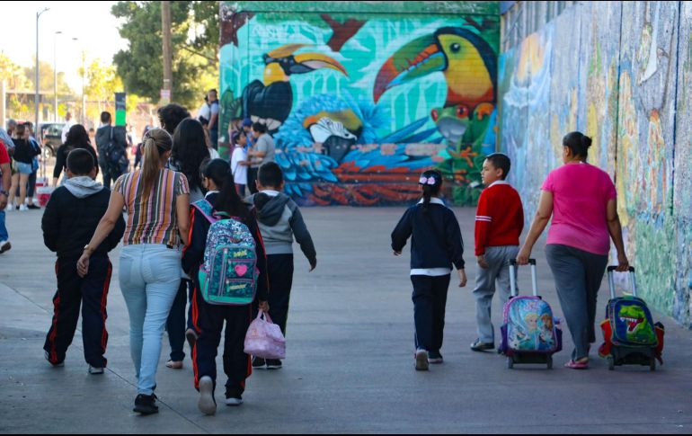 Milles de estudiantes regresan este lunes a clases. EL INFORMADOR/ ARCHIVO