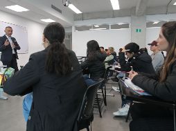 Existen personas que desean estudiar una carrera más práctica que teórica. EL INFORMADOR / ARCHIVO