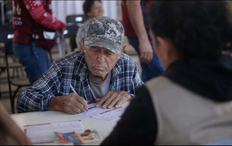 El beneficio económico será entregado de acuerdo a la letra inicial del primer apellido del adulto mayor. EL INFORMADOR/ARCHIVO