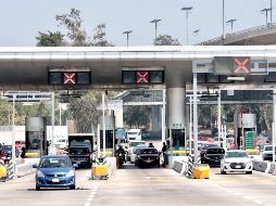 Si quieres viajar a la playa de Melaque, arma el presupuesto para pagar casetas y gasolina. EL INFORMADOR/ ARCHIVO.