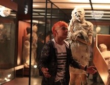 La historia promete cautivar a la audiencia con su emocionante acción, espeluznantes encuentros y sentido del humor cuando un grupo de jóvenes se enfrente a los misterios en torno a las momias de Guanajuato. CORTESÍA / ViX