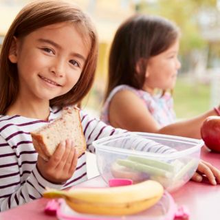 Consejos para que tus hijos tengan una alimentación saludable en la escuela