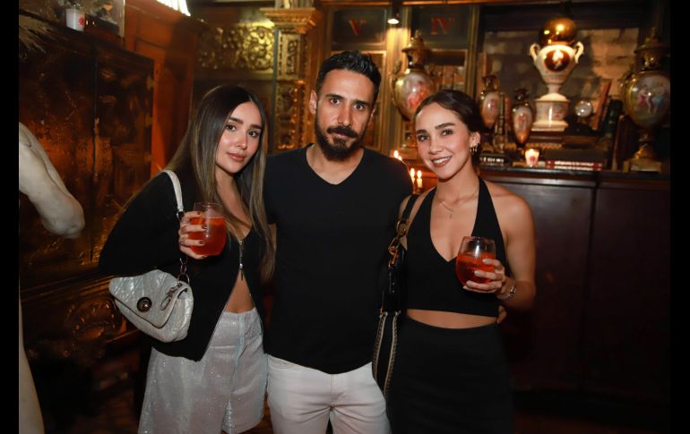 Giovana Grasso, Jorge González y Valeria Ladrón. GENTE BIEN JALISCO/ Tony Martínez