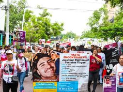 Al finalizar la protesta en Palacio de Gobierno, familiares de personas desaparecidas exigieron atención a sus peticiones por parte de la autoridad estatal. EL INFORMADOR/ A. Navarro 