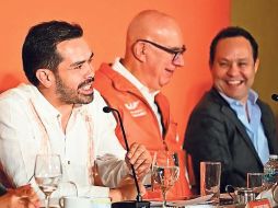 Dante Delgado al lado de Clemente Castañeda, uno de los legisladores jaliscienses que estuvieron presentes. SUN