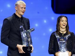 Erling Haalan y Aitana Bonmatí se llevaron los máximos honores en la ceremonia de la UEFA. EFE/G. Horcajuelo