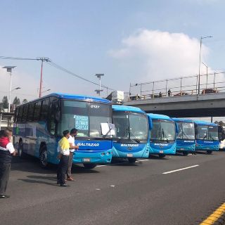 Transportistas bloquean la autopista México-Pachuca; esto es lo que piden