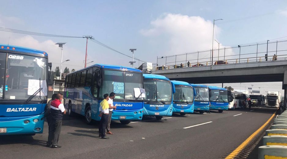 Transportistas de Tizayuca, Hidalgo, cerraron la autopista México-Pachuca, así como la carretera libre. SUN / F. José
