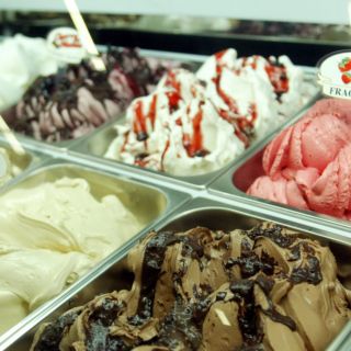 Cofepris alerta a mexicanos sobre helados contaminados
