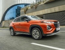 Suzuki Fronx. Las formas de este automóvil son modernas y dinámicas. CORTESÍA