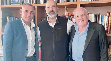 Acordaron Alberto Esquer (izquierda), Patrick Slim (centro) y Horacio Fernández (derecha) impulsar una agenda para fortalecer la cultura de paz en Jalisco. ESPECIAL
