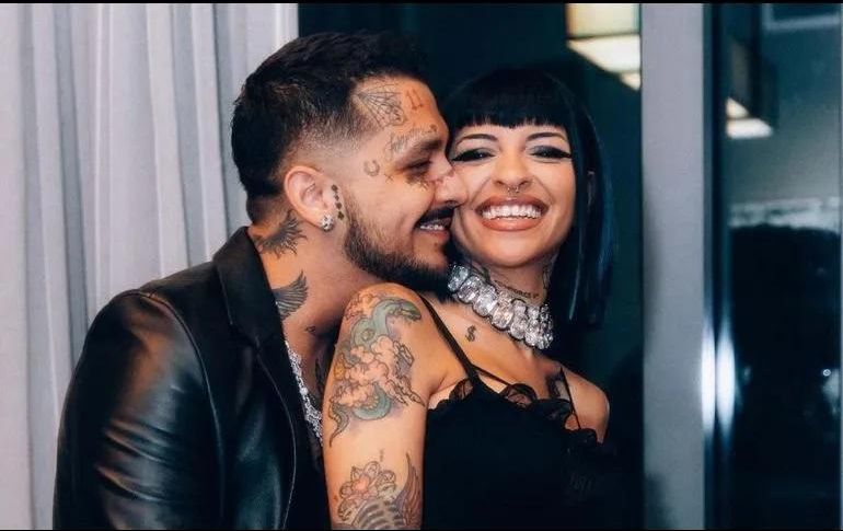 Al ser entrevistada, la tía de  Christian Nodal aseguró que no es justo el comparativo entre ambas, solo por la temporalidad que cada una lleva en la industria del entretenimiento. ESPECIAL