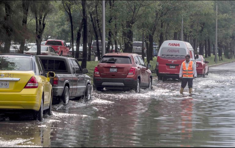 Se prevé que mañana martes, en la ciudad, amanecerá con probabilidad de chubasco disperso, justo como sucedió este lunes. EL INFORMADOR / ARCHIVO