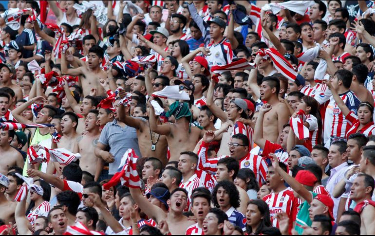 La afición del Guadalajara agredió a la afición de Rayados. IMAGO7