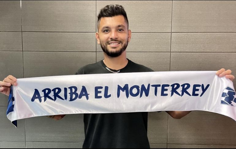 Corona aseguró que no será un jugador más del plantel. ESPECIAL/@Rayados
