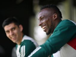 Julián Quiñones se mostró contento en su primer entrenamiento con la Selección Mexicana. ESPECIAL/@miseleccionmx