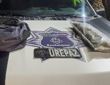Los oficiales le marcaron el alto y tras una inspección de protocolo, le fueron asegurados 500 gramos de presunta marihuana que llevaba en la mochila. CORTESÍA