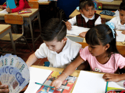 La Beca es para apoyar a familias de bajos recursos. SUN/ ARCHIVO