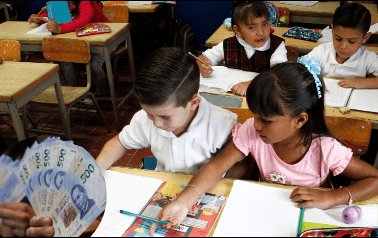 La Beca es para apoyar a familias de bajos recursos. SUN/ ARCHIVO