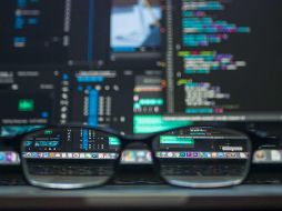 Ten cuidado en las redes sociales, pues los montalikes ofrecen empleos falsos. Unsplash.